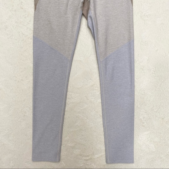 Outdoor Voices oatmeal Tri-tone 7/8 high rise leggings tan gray small - Picture 6 of 10